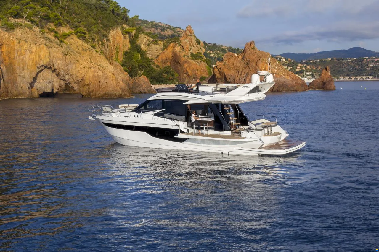 Galeon 500 Flybridge — Bild 1