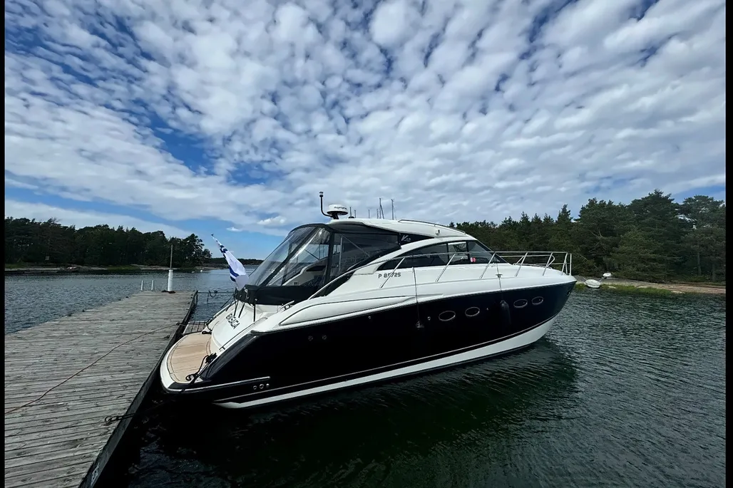 Princess V45 — Photo 1