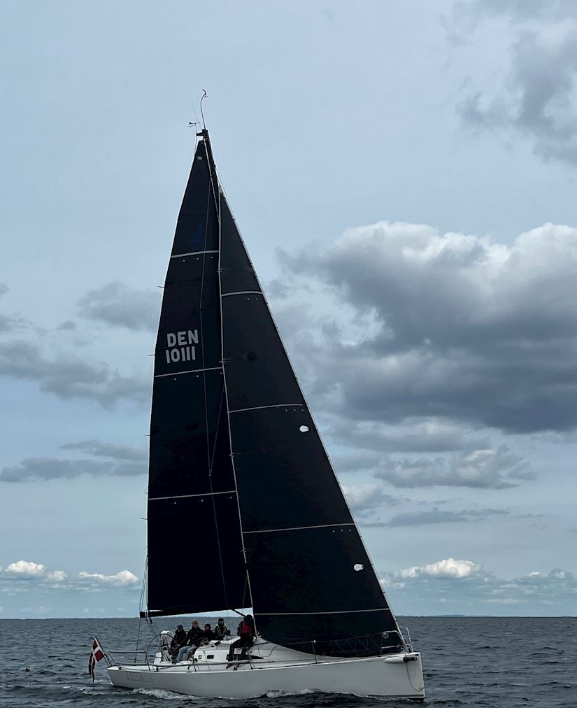 J Boats J/111 — Photo 1