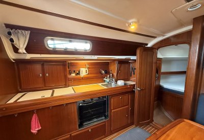 Bavaria 36 Holiday — Kuva 10