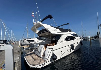 Azimut 46 — Billede 1