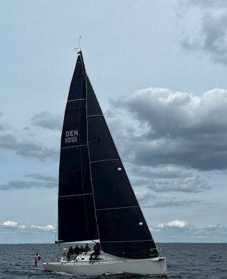 J Boats J/111 — Photo 1