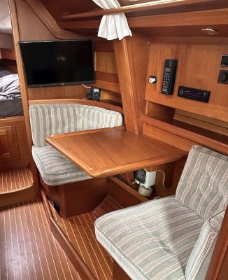 CR Yachts 390 — Photo 10