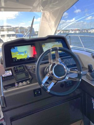Galeon 405 HTS — Photo 8
