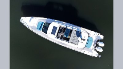 Axopar 37 XC Cross Cabin Brabus Line — Bilde 3