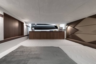 Galeon 405 HTS — Photo 18