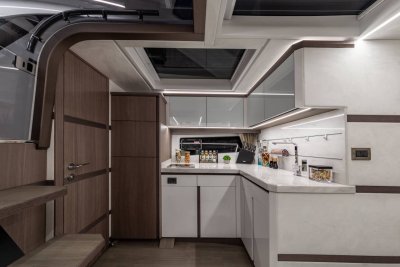 Galeon 405 HTS — Photo 16